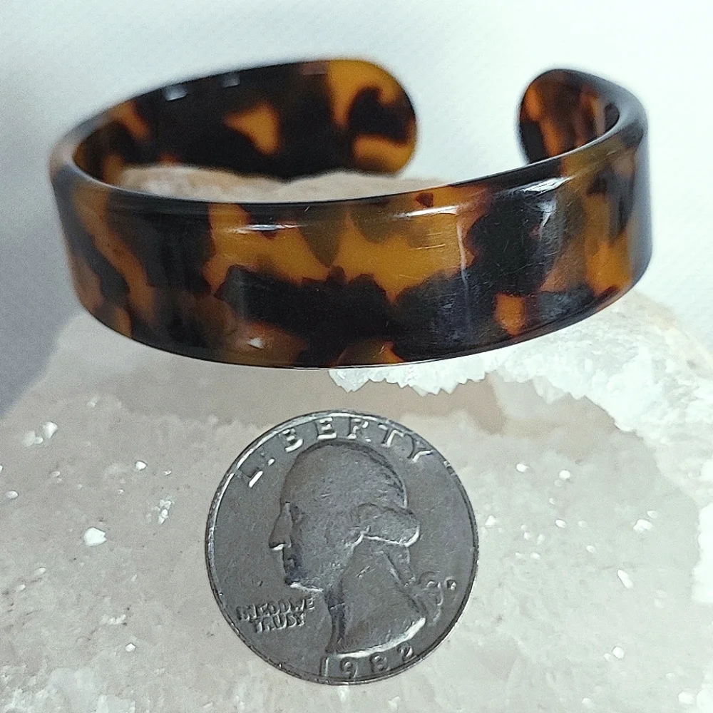 Small Faux Tortoise Plastic Acrylic Costume Jewelry Vintage Bangle Cuff Bracelet
